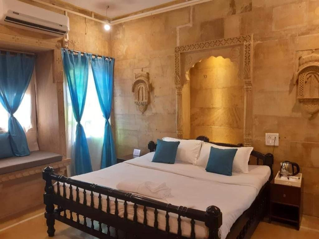 Hotel Nirmal Haveli جيلسامر الغرفة الصورة