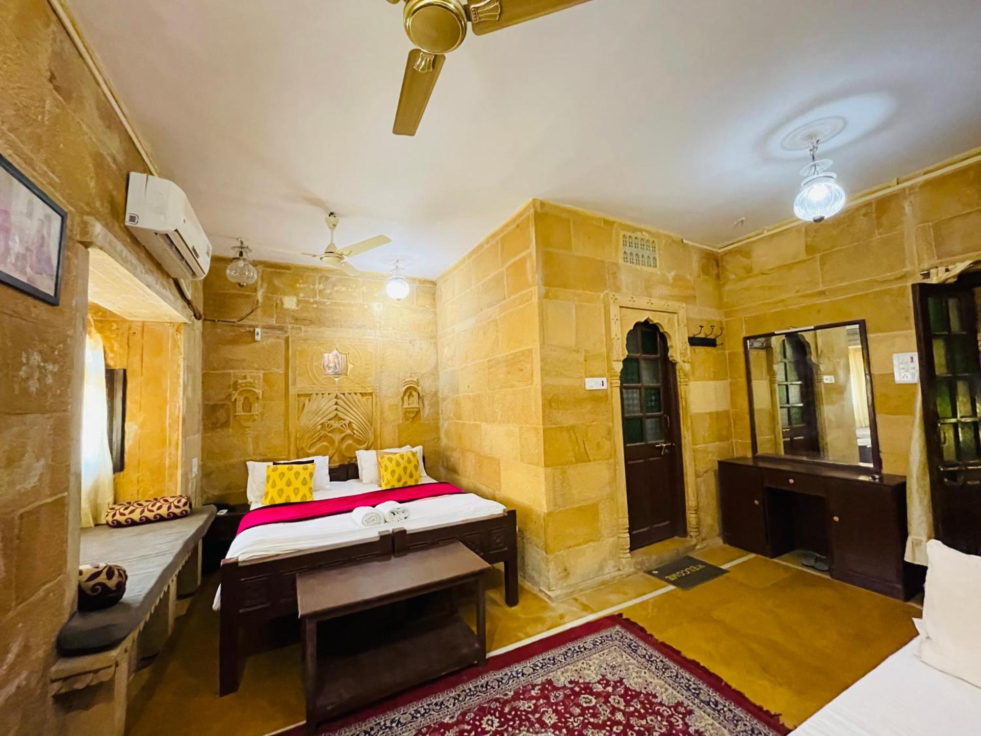 Hotel Nirmal Haveli جيلسامر المظهر الخارجي الصورة